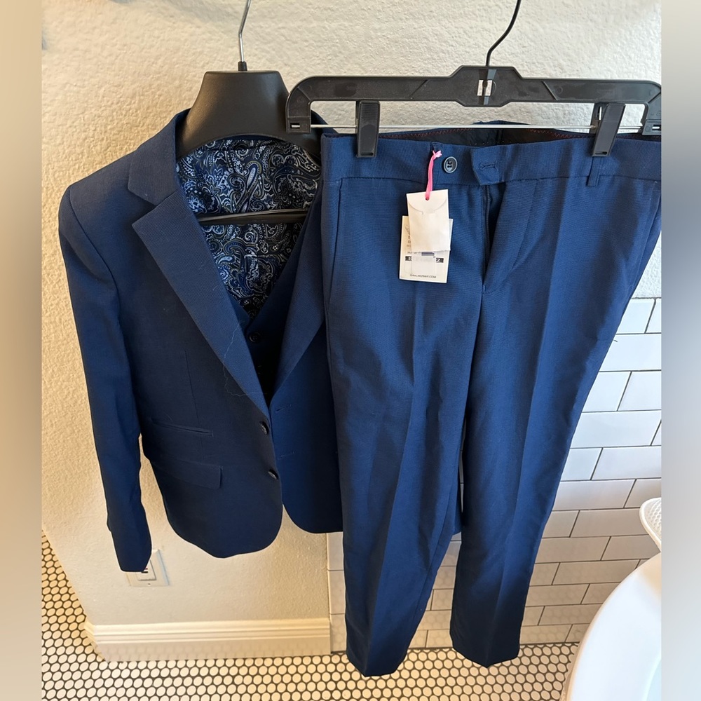 Navy big boys Isaac Mizrahi 3 piece suit - size 12